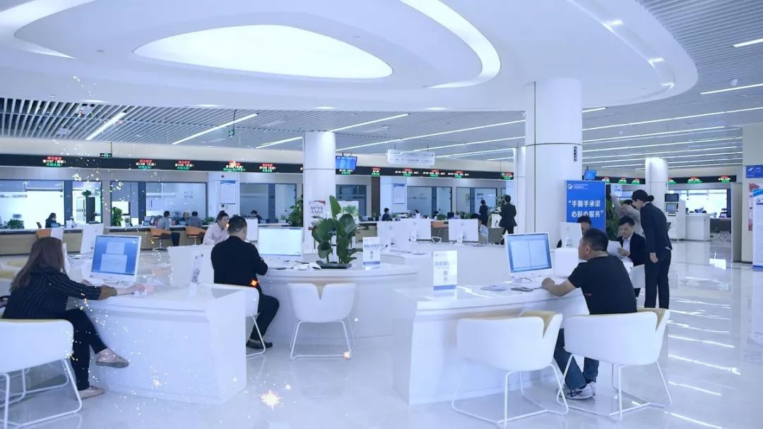 “最多跑一次”改革再升級 開發區行政審批局全面推行“一窗融合、套餐服務”新模式