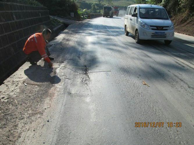 普洱公路局2017年瀝青路面病害修復(fù)工程完成情況快報(bào)